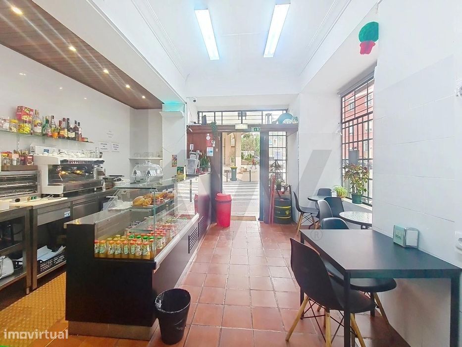 TRESPASSE - Café Loja com 2 pisos - Negócio em Funcionamento - Esplana