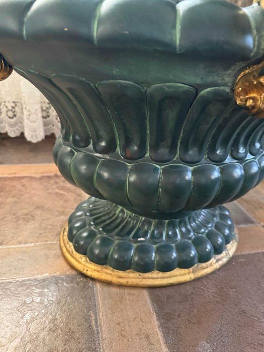 Piękny włoski stylowy stolik kawowy. Nie powtarzalny unikatowy .Elipsa 117 na 78,wysokość 43 cm