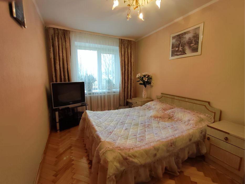 Оренда 2к квартри, район Виставка