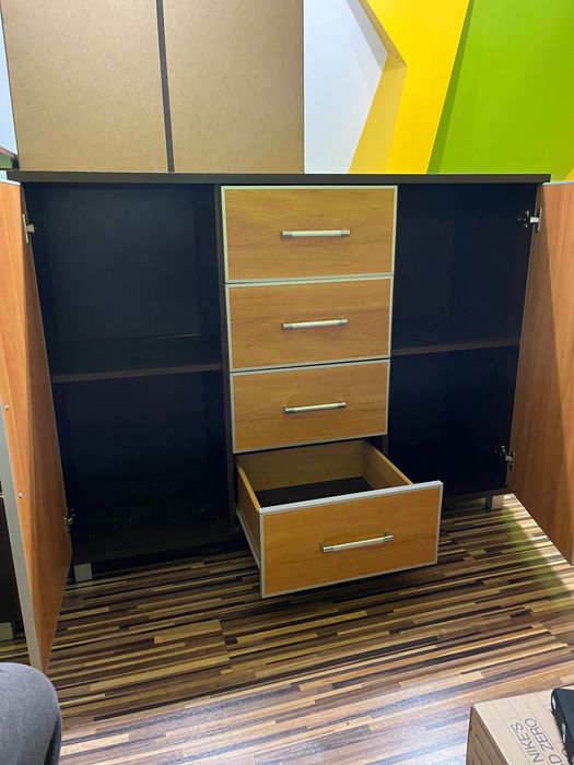 Szafa, 2x komoda, biurko, mała szafka