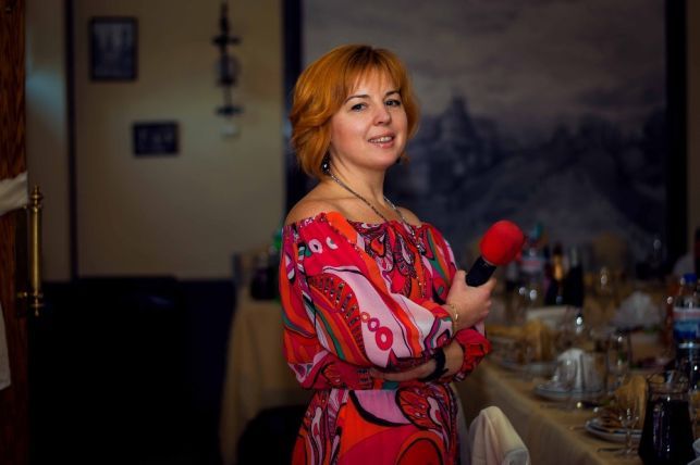 Ведуча на  рочок дитини,весілля, хрестини ( правий берег).