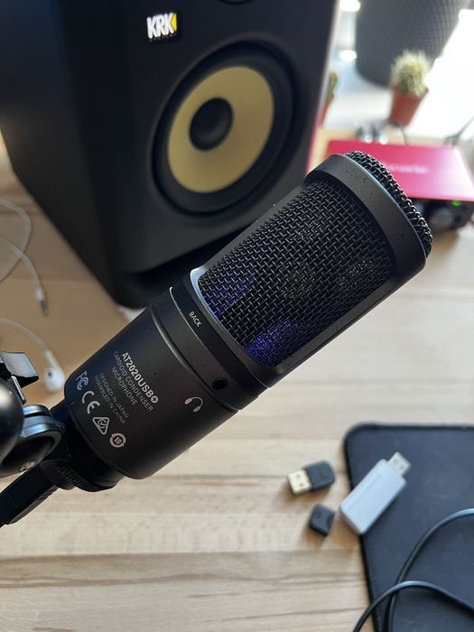Студийный микрофон (конденсаторный) AT 2020 usb +