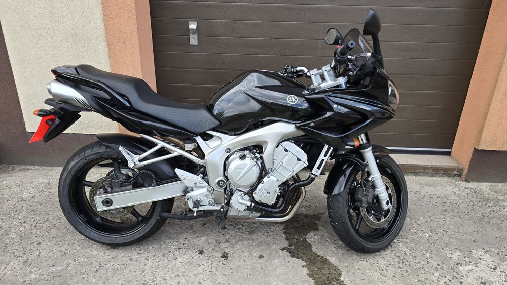 Розмитнена Yamaha fazer600