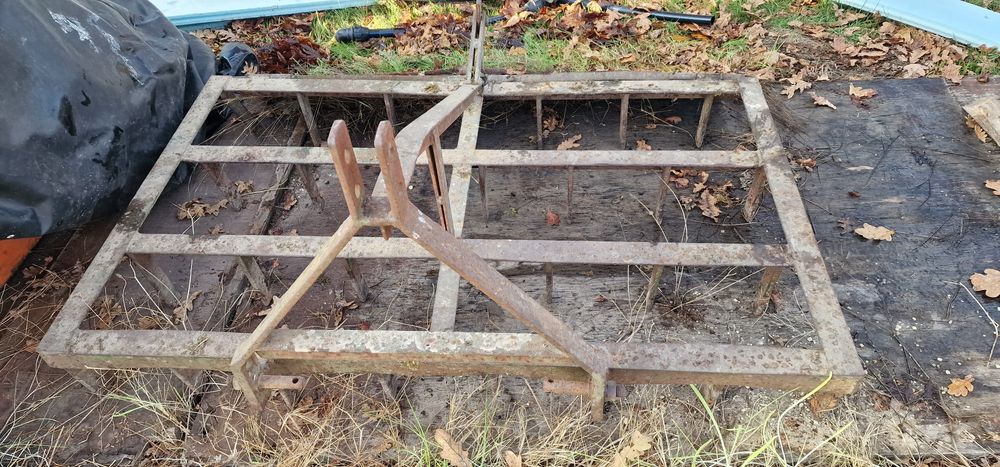 Grade de bicos para trator