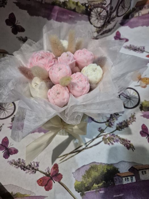 В наявності свічки ручної роботи |Подарунок на свято| Натуральний віск