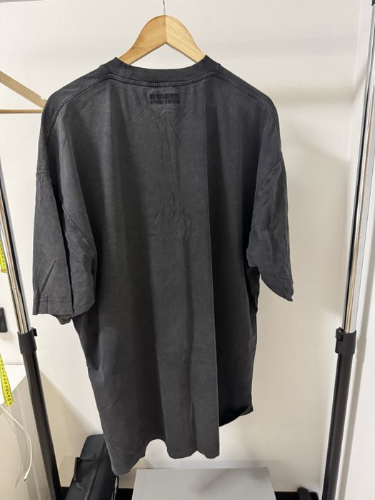 Чоловіча футболка оригінал унісекс Vetements розмір М