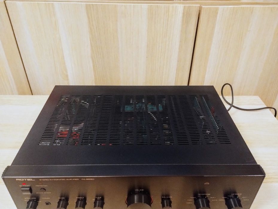 Rotel RA- 985BX - potężny, super brzmiący wzmacniacz