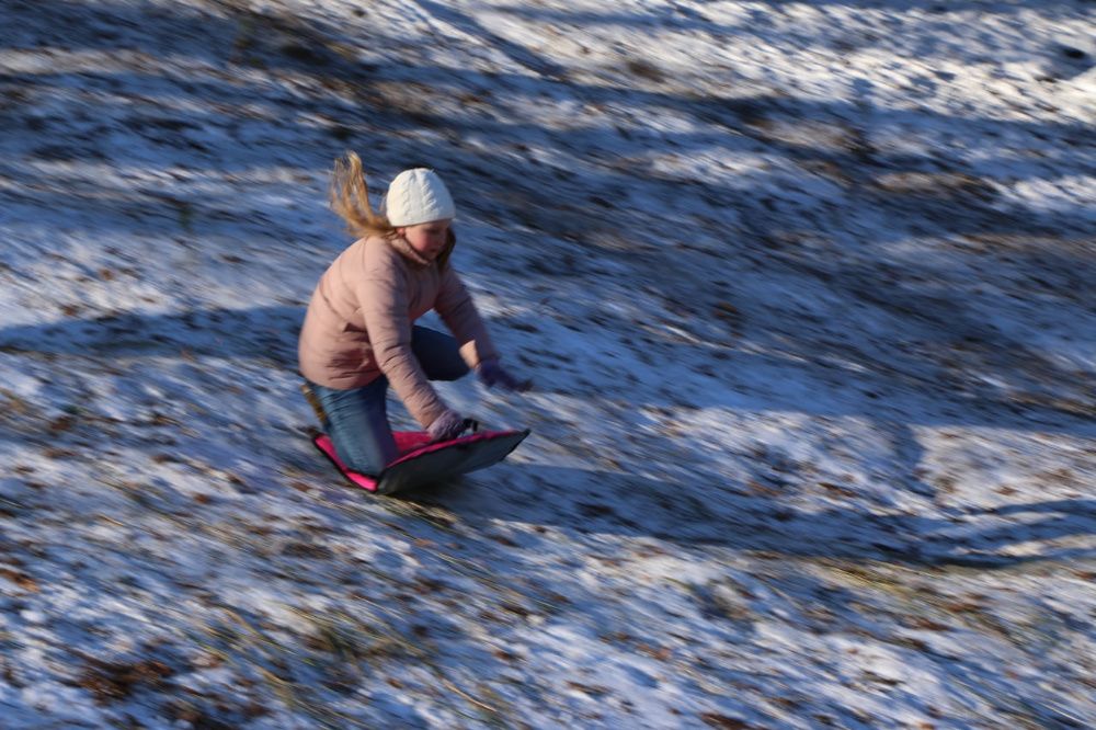 Льодянка м`яка. Санки. Ватрушка. Сноуборд. Ледянка