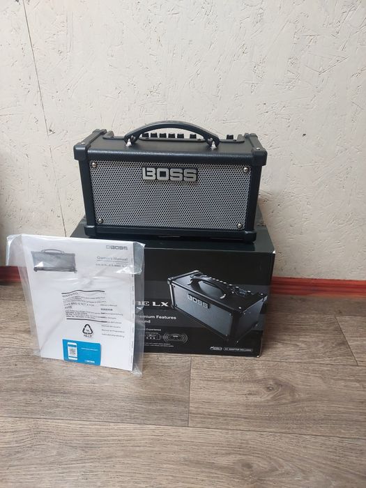 Комбопідсилювач BOSS Dual Cube LX