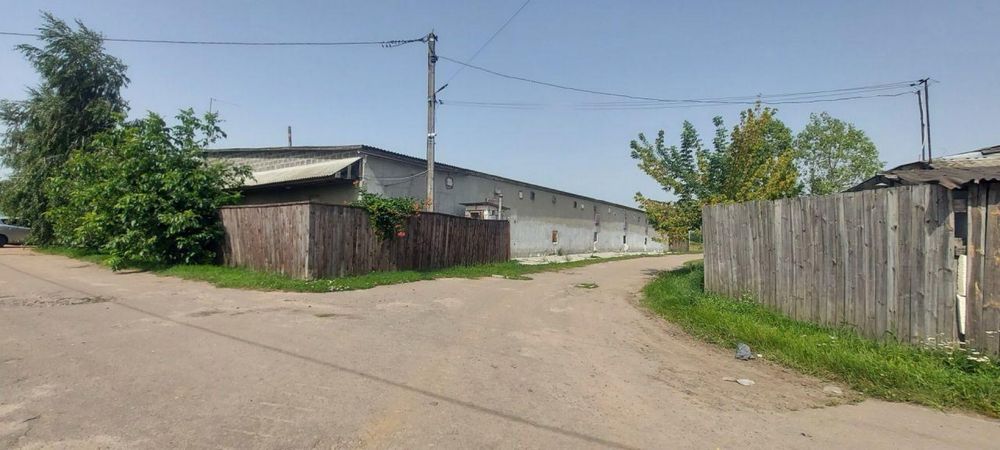 Продаж КОМЕРЦІЯ    900  м²