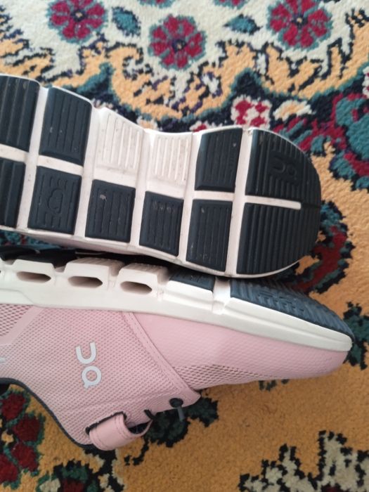 Кросівки дитячі рожеві