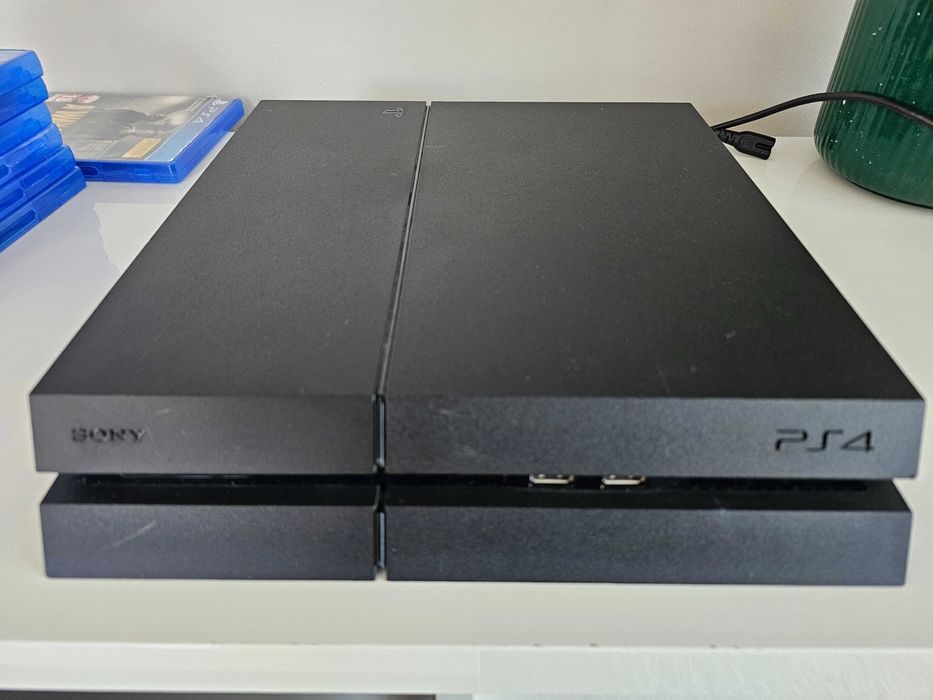 Play station 4 - konsola