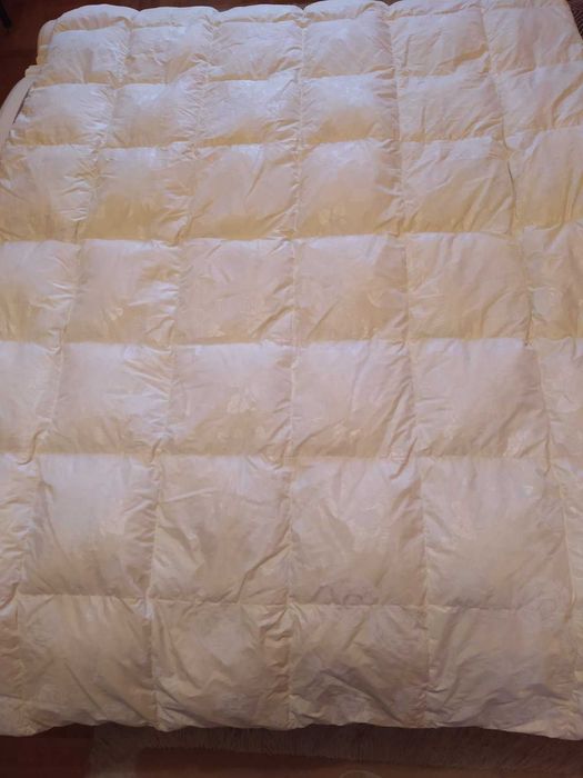 Ковдра, пухова. Розмір 1,5 спальна.