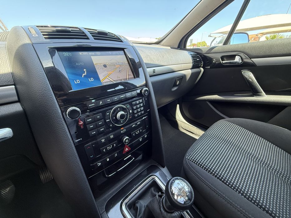 Peugeot 407 SW — fotografia 11