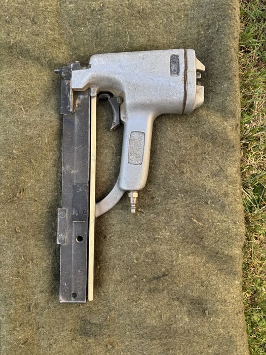 Gwozdziarka pneumatyczna taker paslode