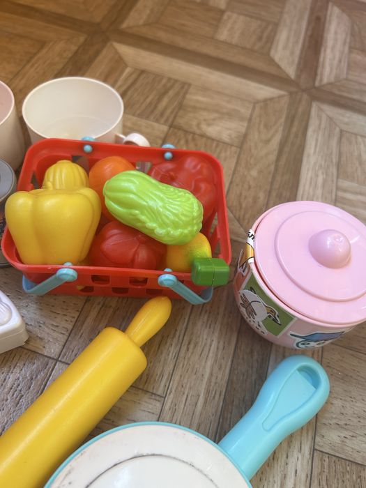 Дитячий посуд для кухні