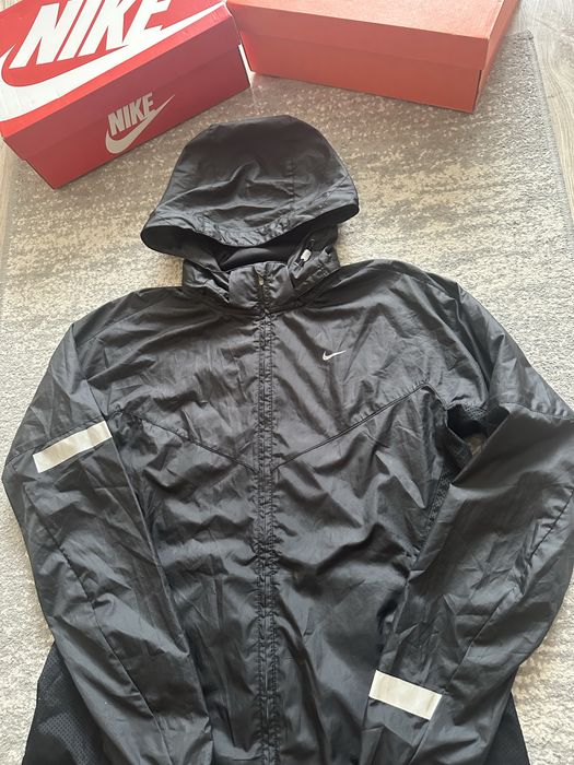 Вітровка nike running