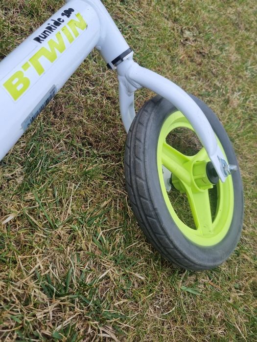 Rowerek biegowy Btwin runride 100