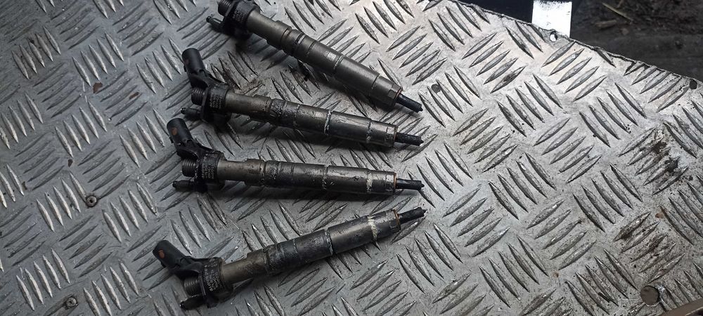 wtrysk wtryskiwacz mercedes 2.2 dci 651.912