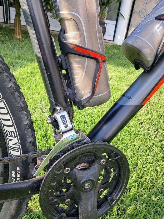 Bicicleta GIANT em alumínio