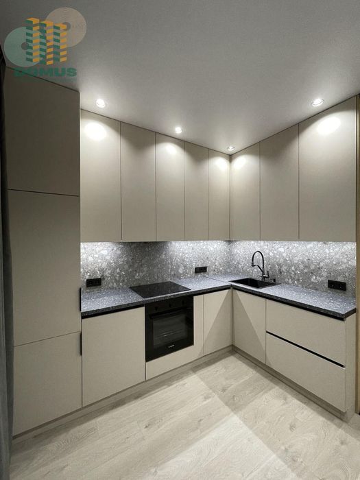 Продам 1 комн ЖК 66 Жемчужина. Краснова. Новый ремонт. ВИД МОРЯ