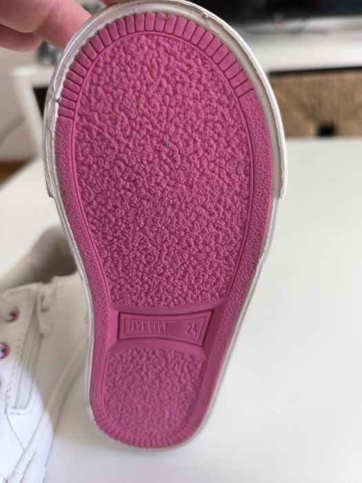 Tênis Zara princesas da Disney completamente novos