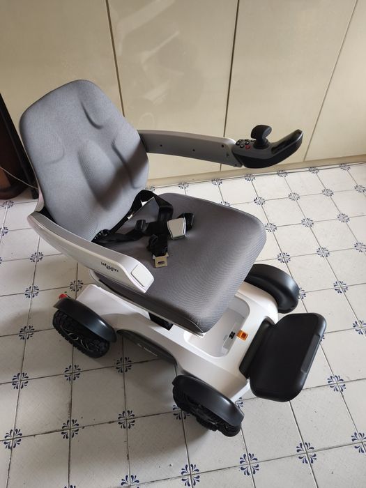 Cadeira de rodas elétrica Robooter X40
