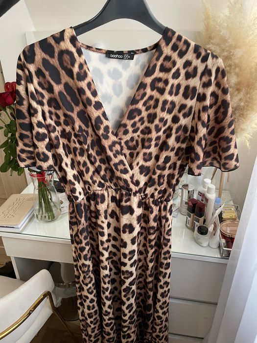 Sukienka maxi w panterkę Boohoo 36 S