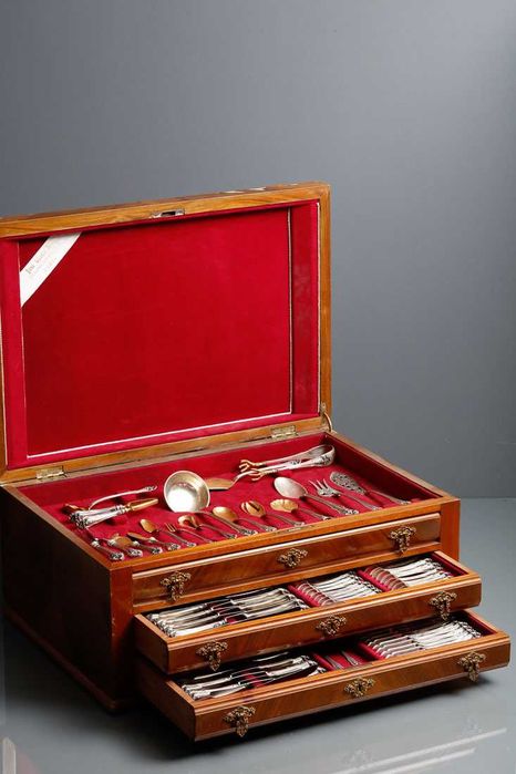 Faqueiro antigo para 12 pessoas em prata