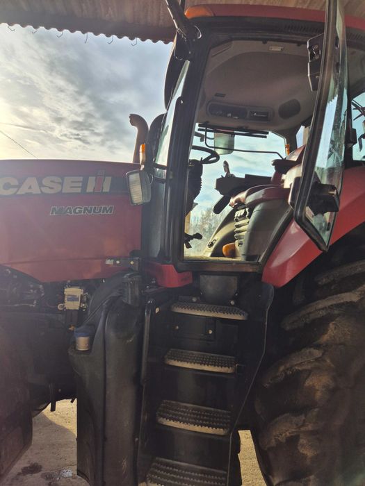 ciągnik rolniczy sprawny gotowy do pracy