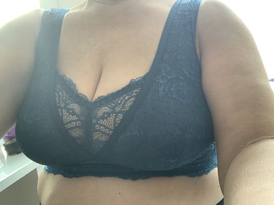 Білизна,бюст великого розміру