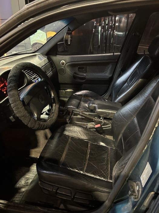 Продам бмв е36 2.0 Газ бензин