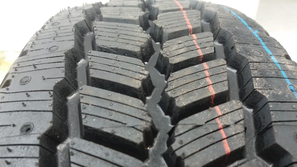 Шини зимові 225/70 R15C 112/110Q резина зимня M+S AGIS Glob-Gum Poland