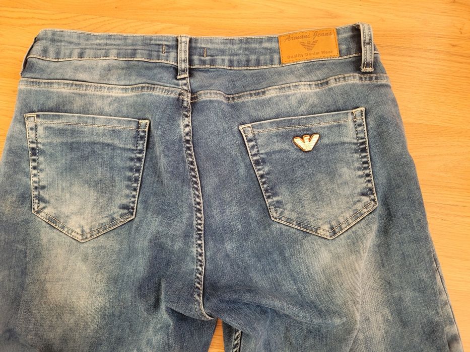 Dżinsy armani rozmiar 34 l xl