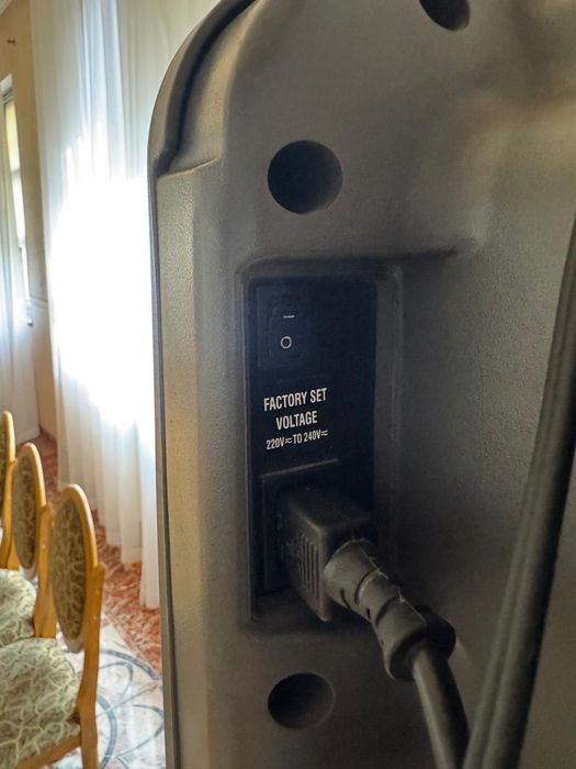 Продам активні колонки JBL