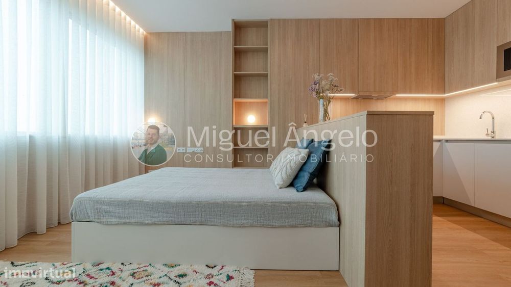 Apartamento T0 novo c/ lugar de garagem e totalmente mobilado