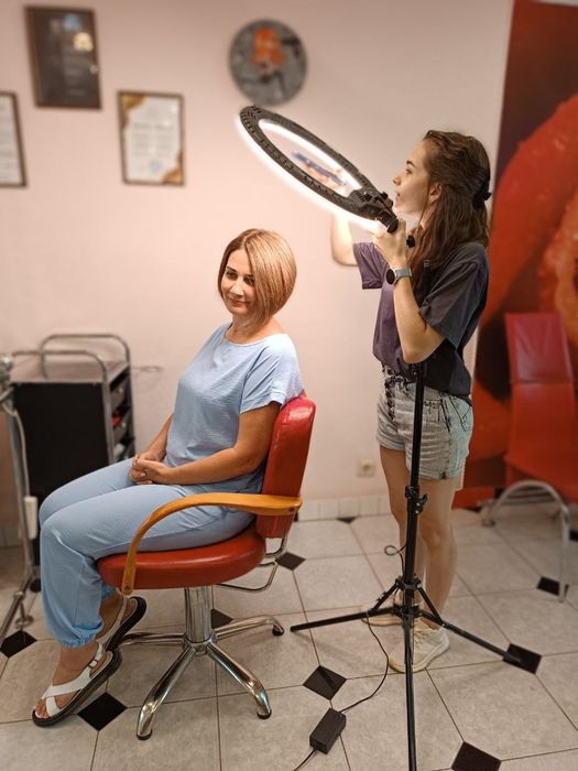 Перукар, Манікюр, Бровист Правий берег Бородинськийй