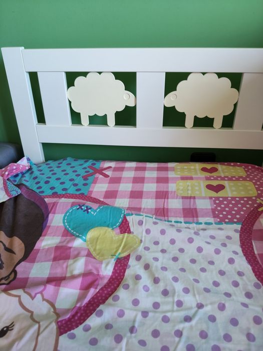 Cama de criança branca