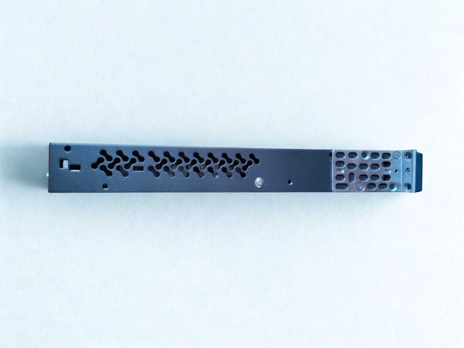 Cisco WS-C2960S-48FPS-L | 48x GbE com PoE+ 740W e 4x SFP