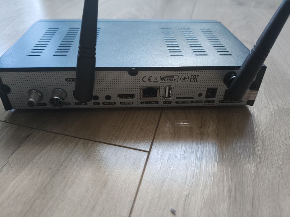 Tuner Ustym 4k Pro (enigma2,oscam) Combo DVB-T/SAT