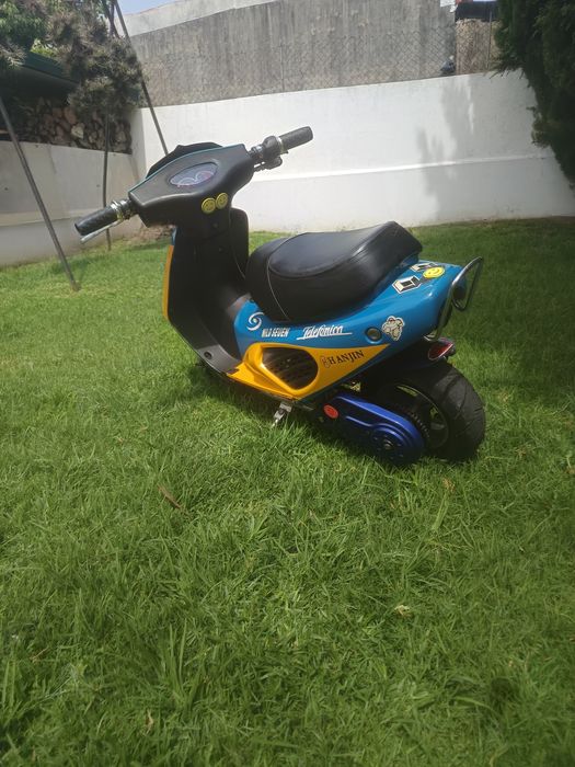Mini mota para criança