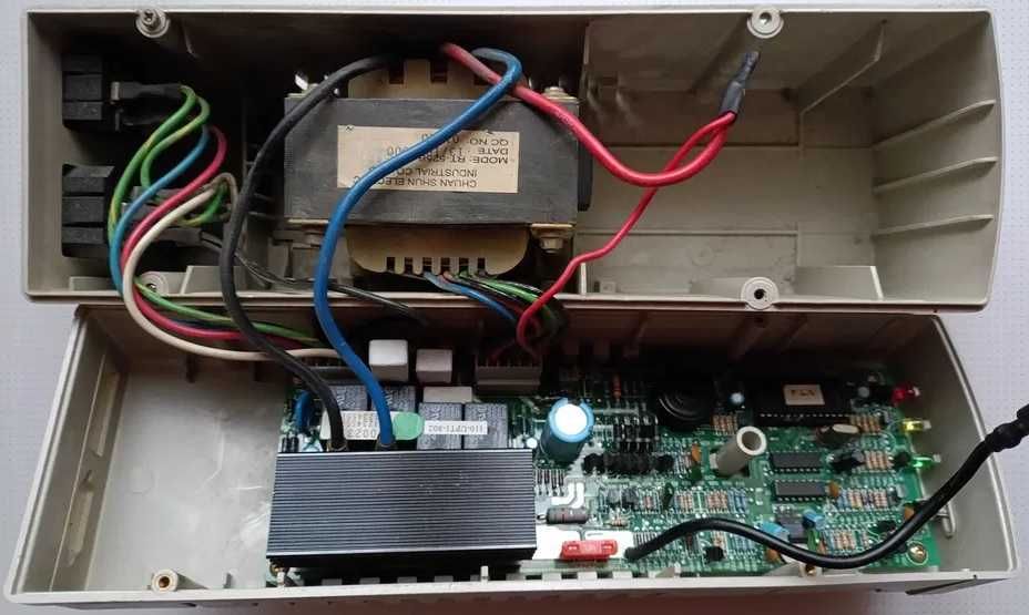 Джерело безперебійного живлення Powercom KIN-525A