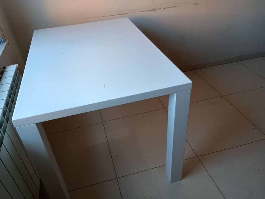 Sprzedam biały stół