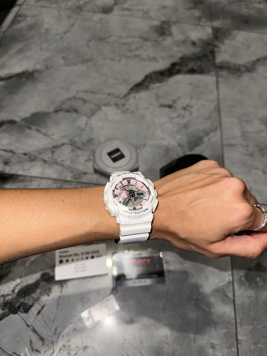 Годинник CASIO GMAS110MP-7A G-shock жіночі білі оригінал