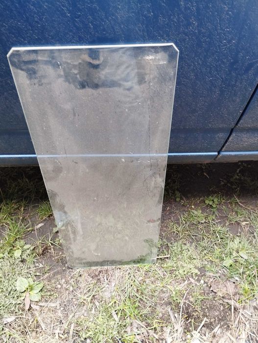 Скляні полички від вітрини