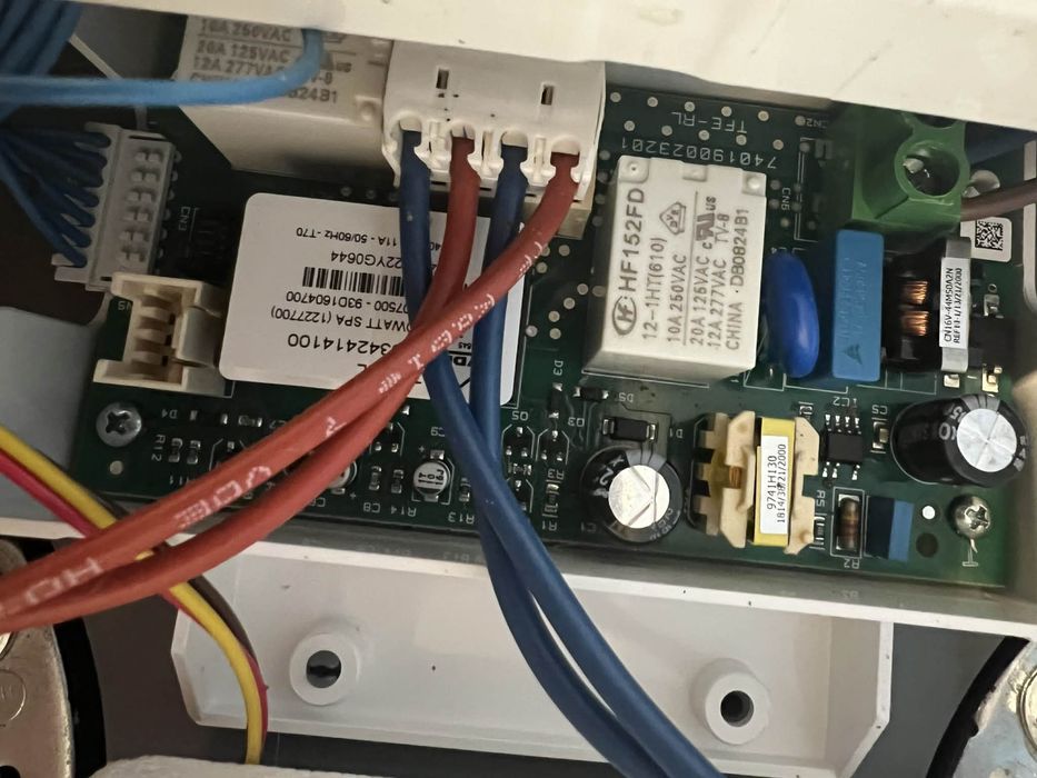 Бойлер Ariston Velis 80