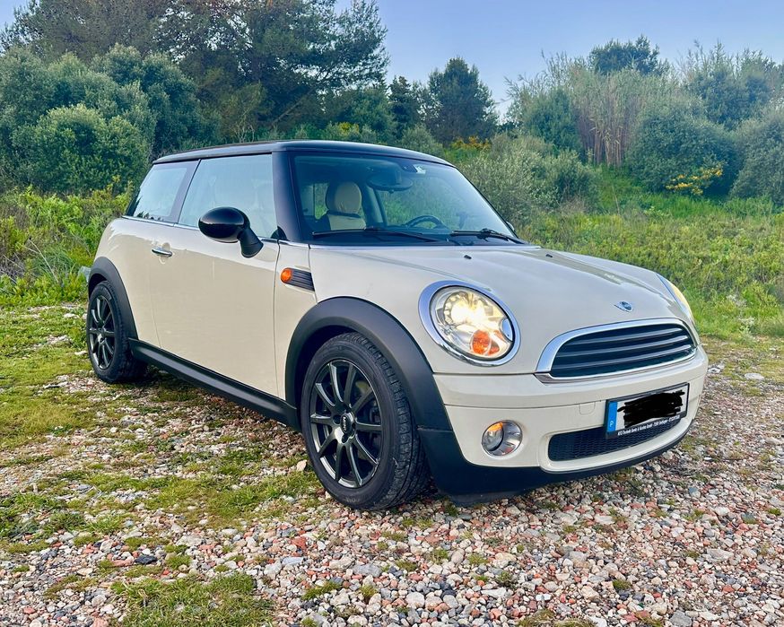 Mini Cooper R56 1.4 75 CV — photo 2