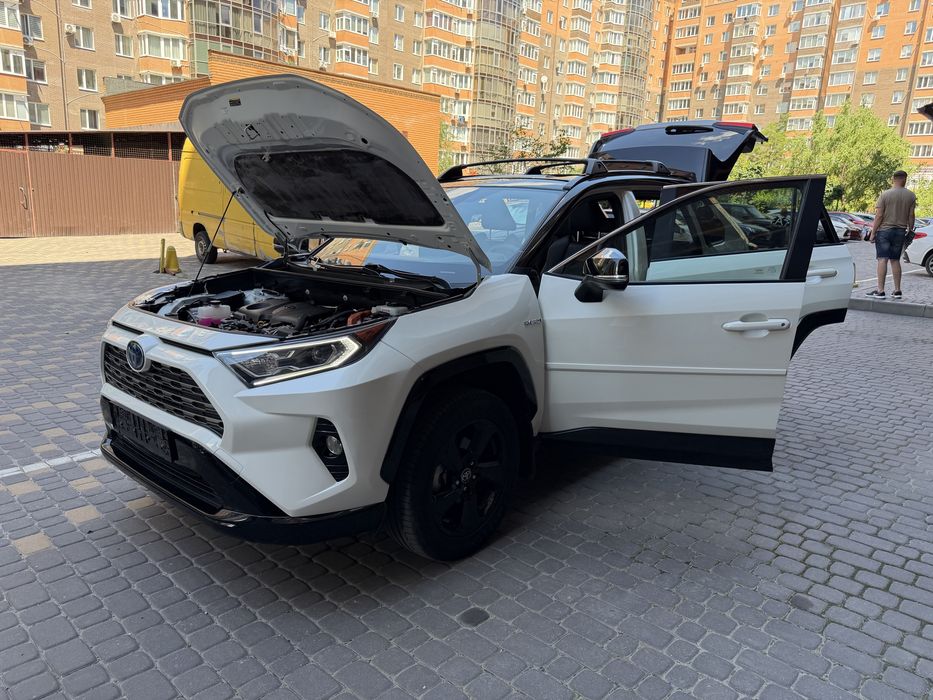 Rav 4 Hybrid XSE