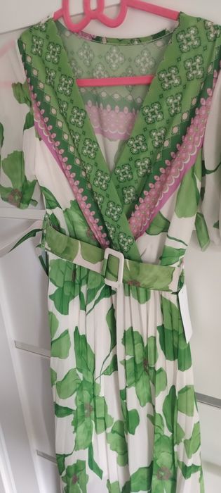 Sukienka wizytowa plisowana