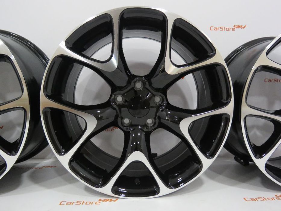 Jantes Look Opel Astra OPC 17 x 7 et35 5x105 Preto + Polido